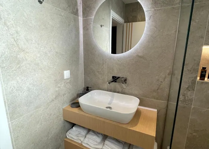 Trinity Pool White * Nea Iraklitsa