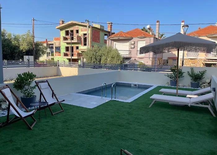 Trinity Pool White 别墅 *