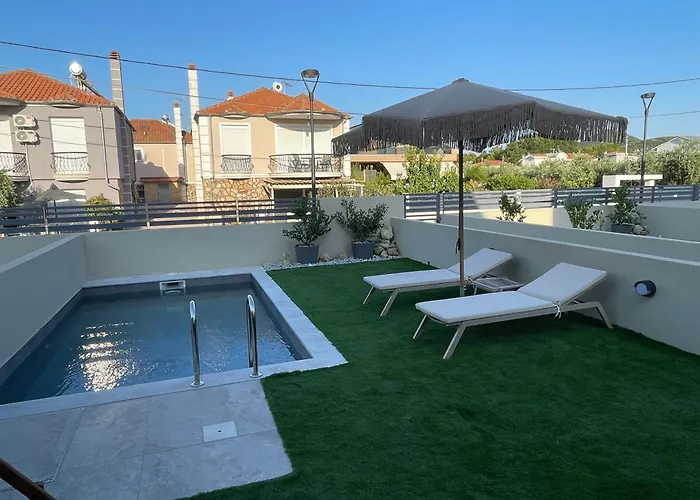 Trinity Pool White Villa
