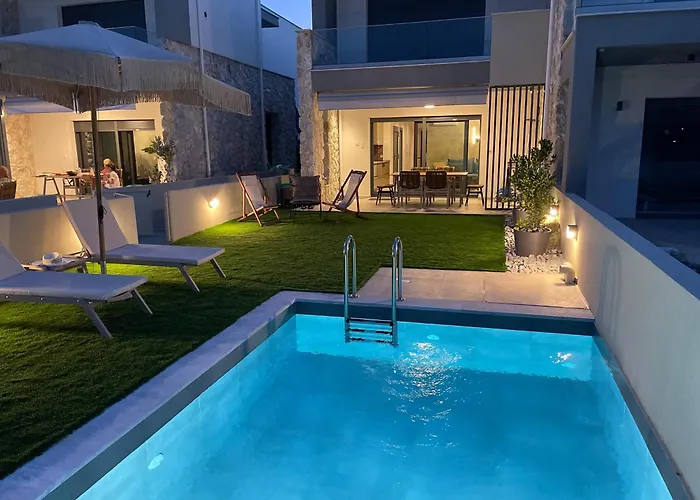 Villa Trinity Pool White Nea Iraklitsa